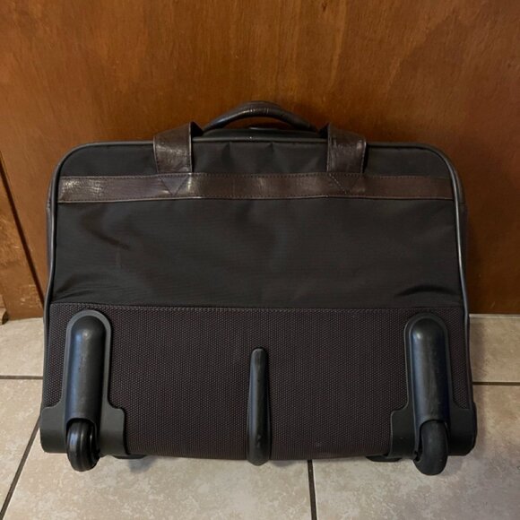Solo Wheeled Brown Laptop Bag for Business Travel - Picture 4 of 4